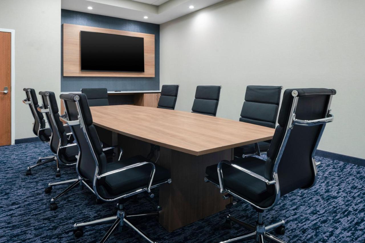 Fairfield Inn & Suites By Marriott Corinth South Denton Area Екстер'єр фото