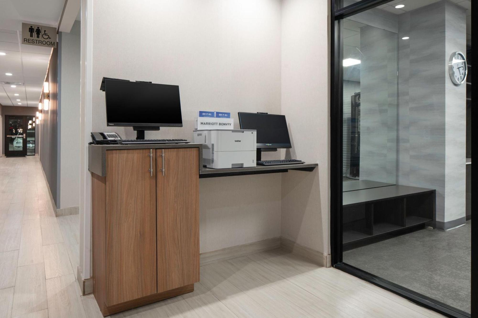 Fairfield Inn & Suites By Marriott Corinth South Denton Area Екстер'єр фото