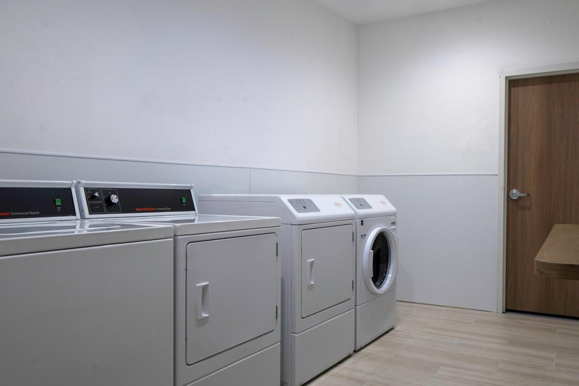 Fairfield Inn & Suites By Marriott Corinth South Denton Area Екстер'єр фото
