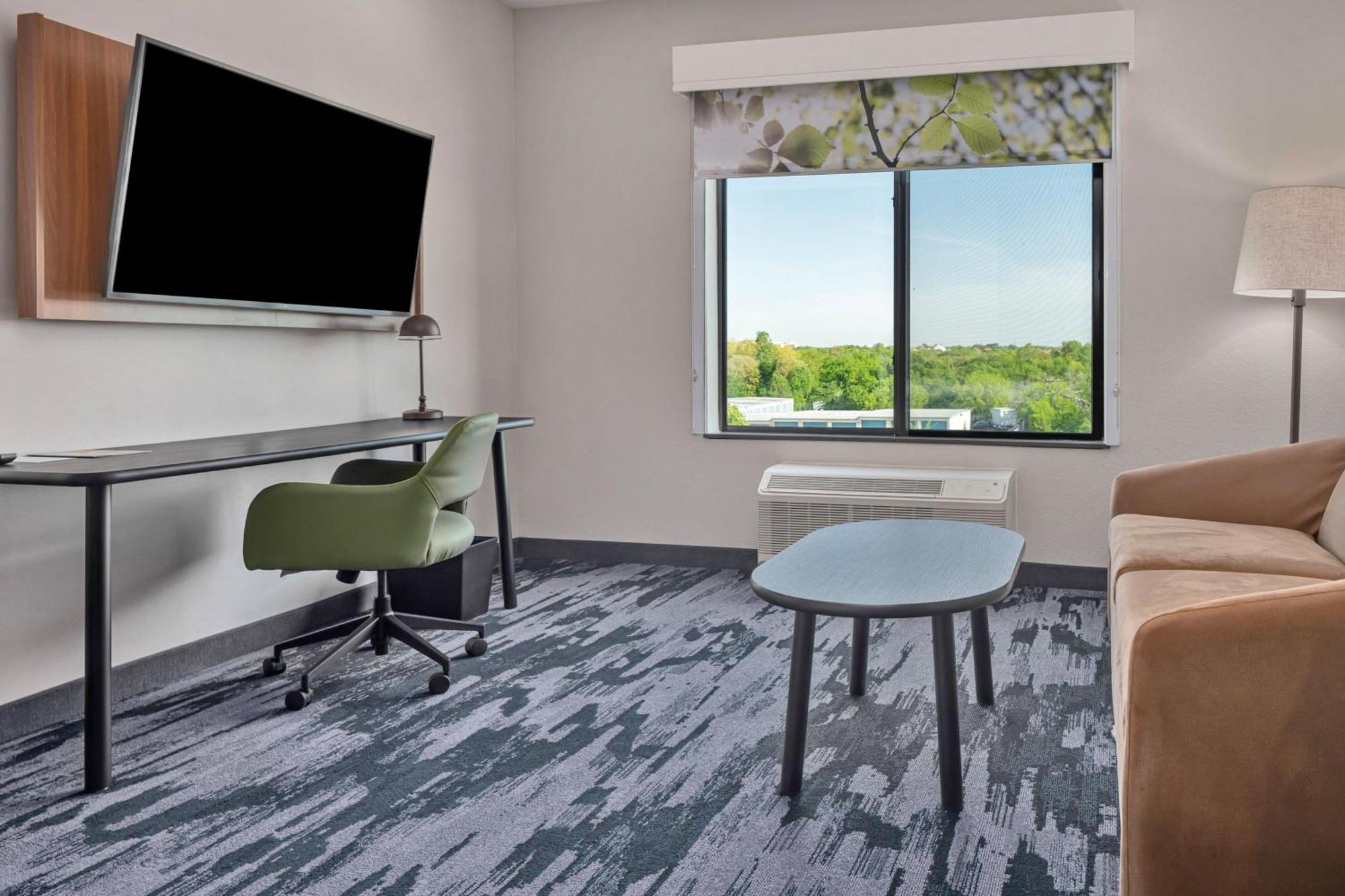 Fairfield Inn & Suites By Marriott Corinth South Denton Area Екстер'єр фото
